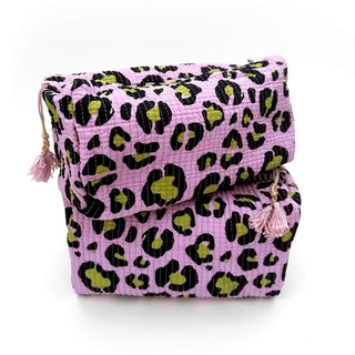 Handgemachte Kosmetiktasche "Oh Leo Cosmic Lilac"