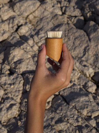 The Vegan Facial Dry Brush