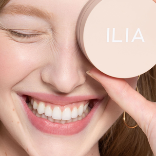 ILIA Beauty - Fade Into You - Soft Focus Finishing Powder Jar